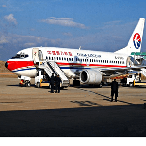 满洲里西郊机场邮寄航空快运业稳步发展的原因是什么？